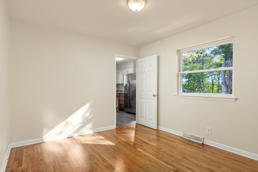 Building Photo - 315 Wygoda Cir