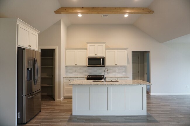 Building Photo - 3 Bedroom, 2 Bath With Office - Broken Arrow Schools