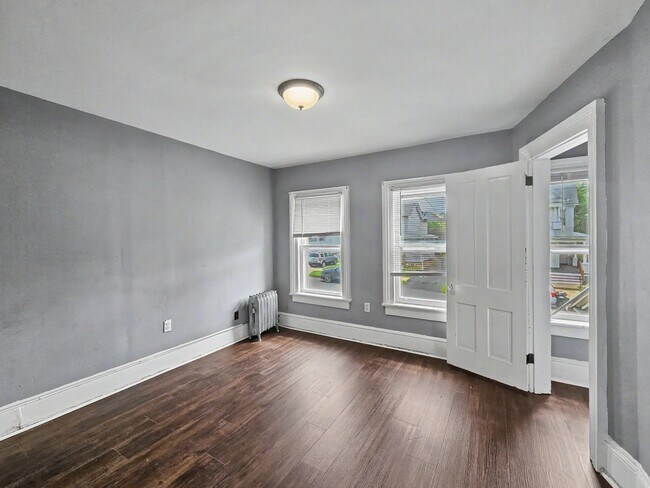 Building Photo - 1019 N Irving Ave