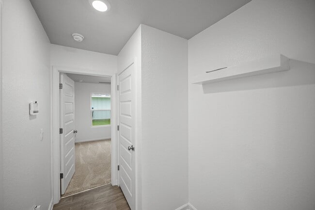 Building Photo - 7087 Abigail St