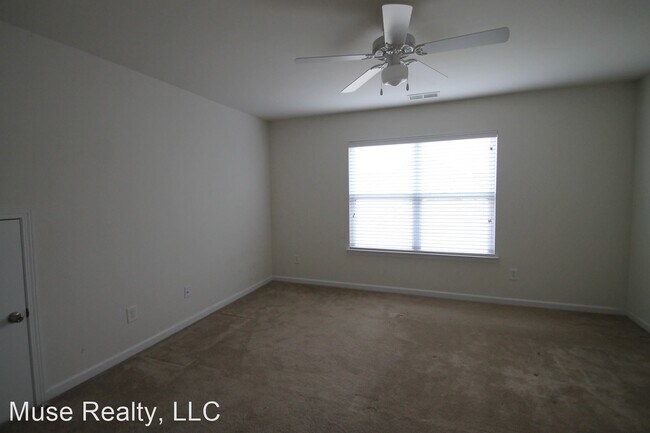 Building Photo - 7 br, 4 bath House - 695 Hicklin Drive