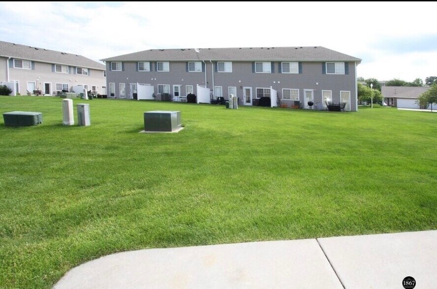 Building Photo - 6028 Glenbrook Ln