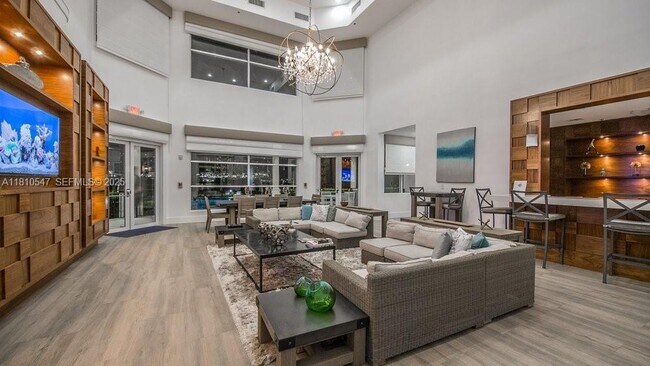 Building Photo - 3245 NE 184th St