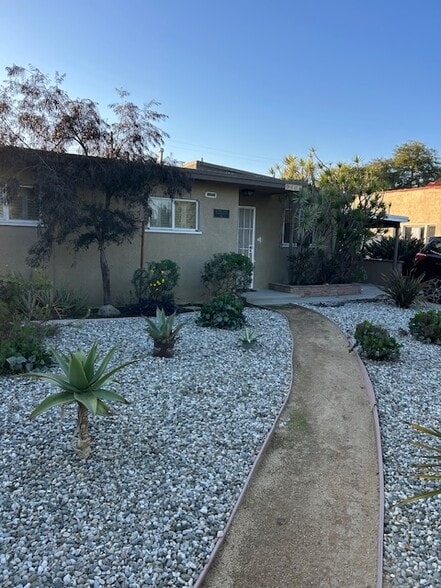 Front Entry - 3731 Lewis Ave