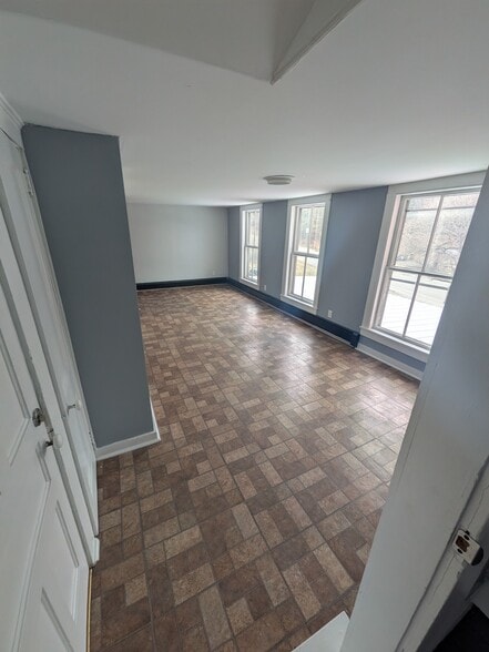 Building Photo - 2978 Vt Rte 14 N