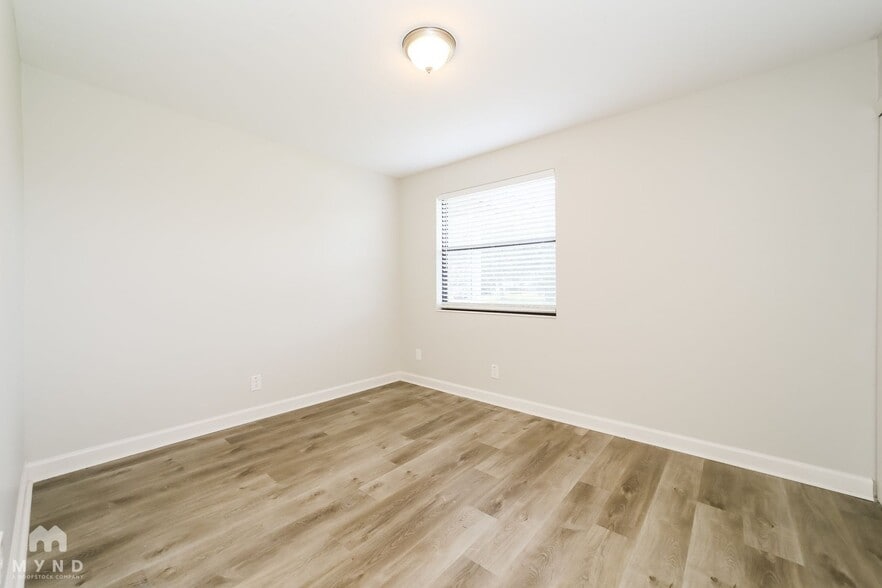 Building Photo - 10535 Jolynn Rd