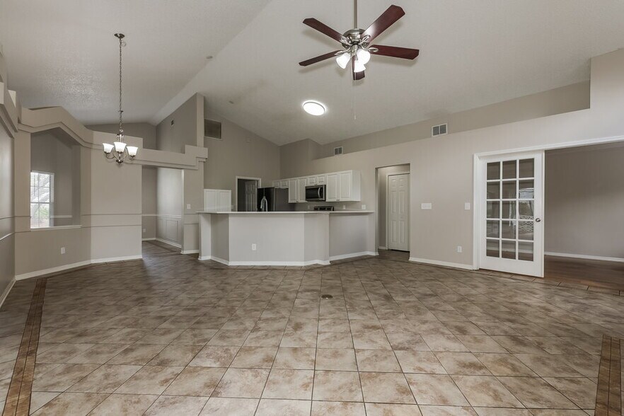 Building Photo - 3322 Silverpond Dr