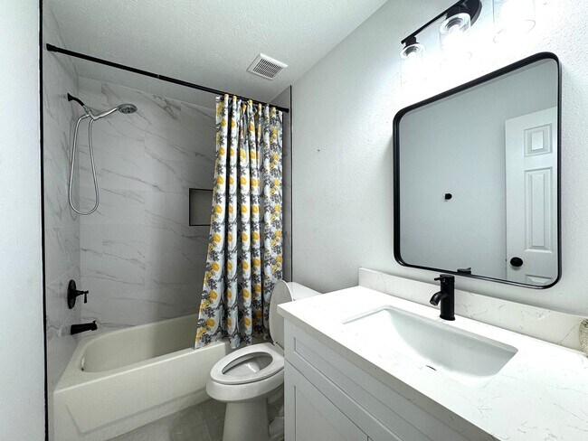 Building Photo - 3265 Jessica Ct