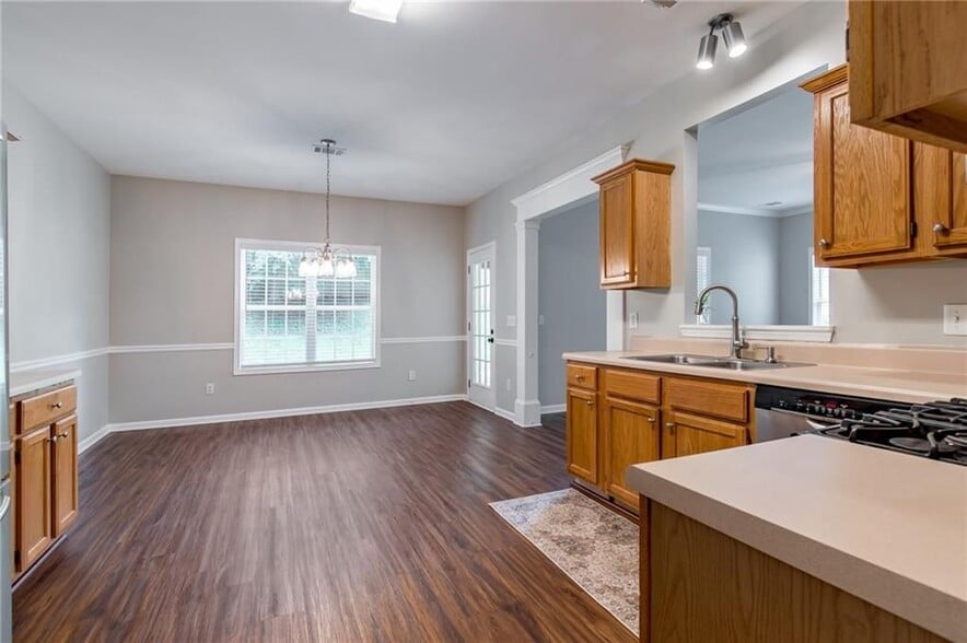 Building Photo - 134 Lexington Parke Dr