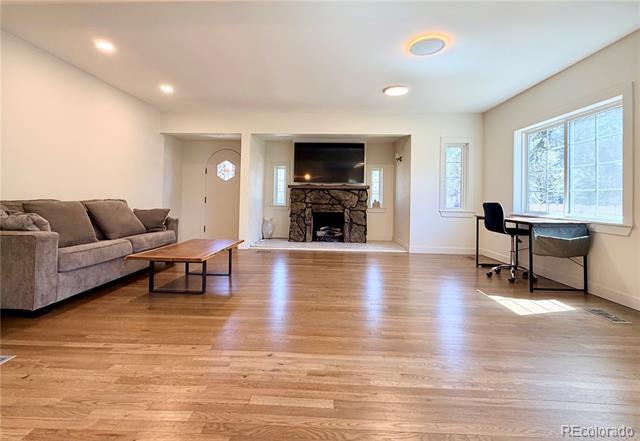 Building Photo - 557 S University Blvd