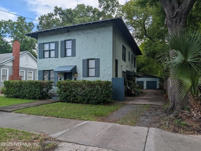 Building Photo - 2703 Myra St
