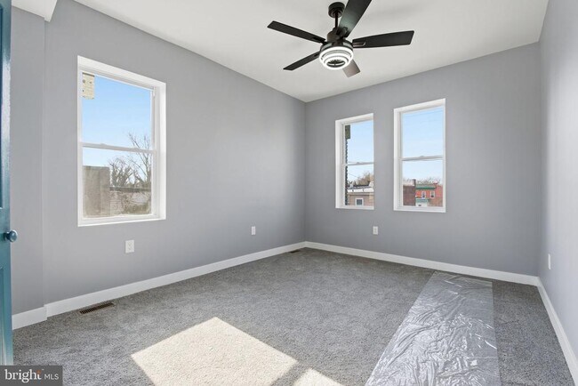 Building Photo - 2816 Rockrose Ave