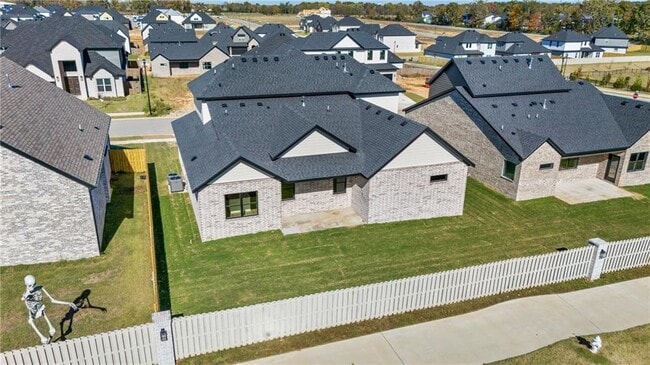 Building Photo - 1821 Peacock Rd