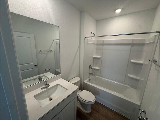 Building Photo - 32382 Weathered Oak Dr