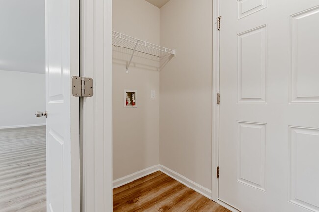 Building Photo - Like-New 4 Bedroom Home in Boulder Ridge –...