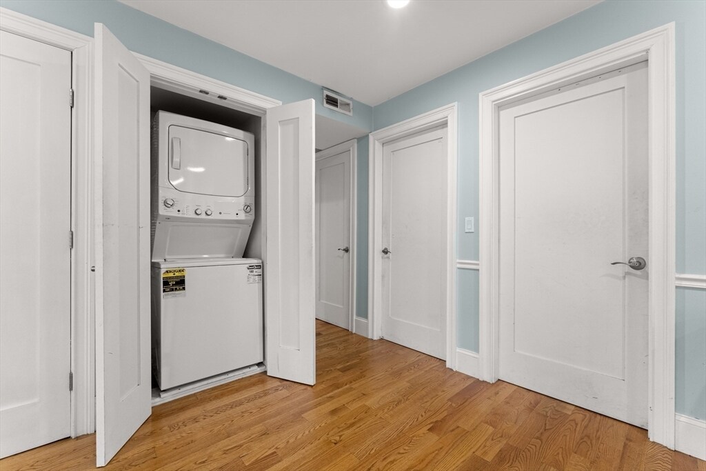 Building Photo - 152 Savin Hill Ave