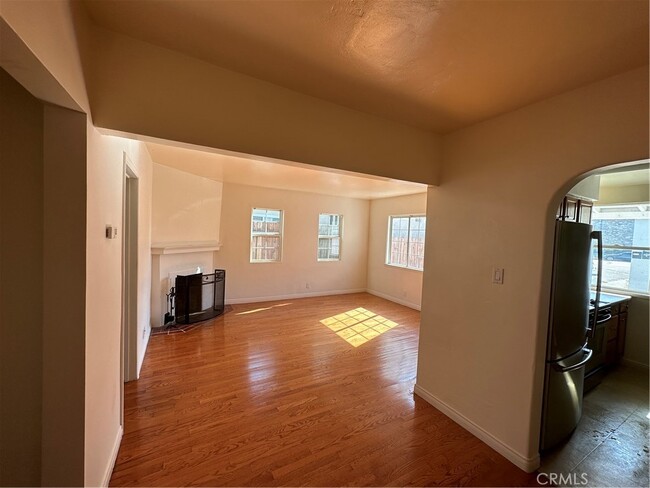 Building Photo - 5016 Kester Ave