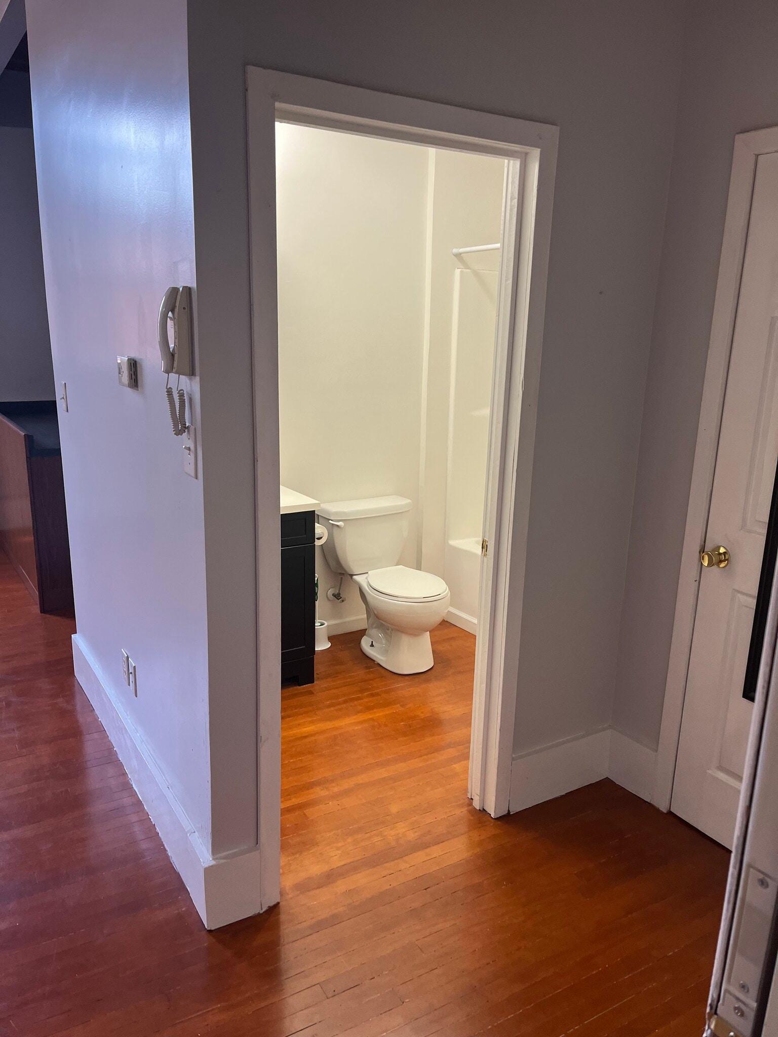 Building Photo - 9 W Main St