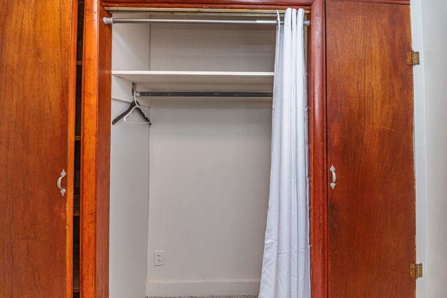 Building Photo - Newly Renovated Brick Ranch! Convenient Goldsboro location close to US Hwy 117/US Hwy 70!