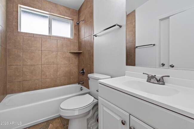 Building Photo - 4902 W Crocus Dr