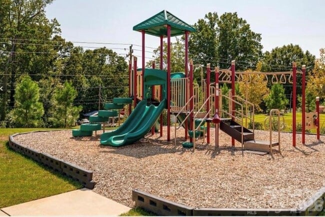 Building Photo - 10749 Adair Wds Dr