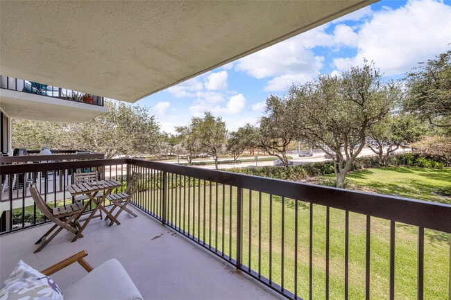 Building Photo - 2900 NE 14th Street Causeway