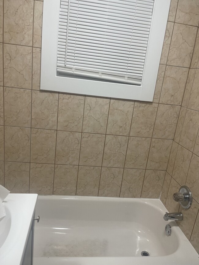 Building Photo - 1748 S Taylor St