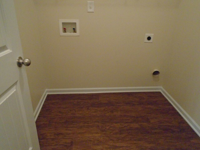 Building Photo - 381 Plymstock Dr