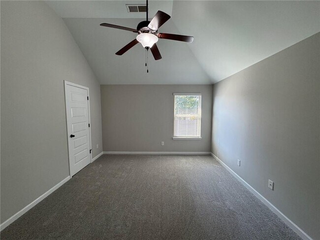 Building Photo - 6135 Stillwood Ln