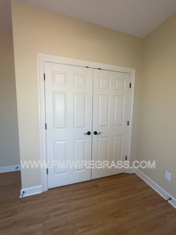 Building Photo - 306 Hidden Creek Cir