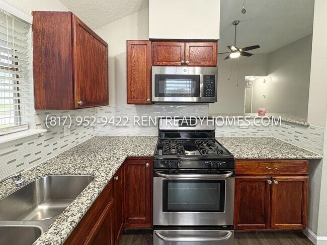 Building Photo - 18102 Twin Creek Dr