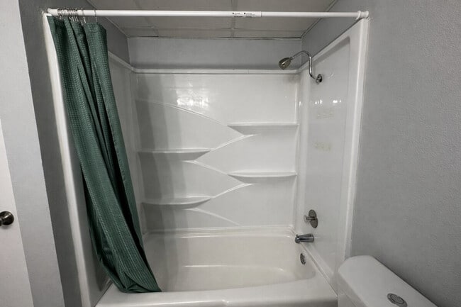 Building Photo - 505 N Rock Rd