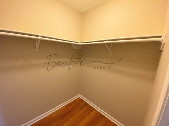 Building Photo - 2-Bed, 2.5-Bath Townhouse – Walk to McNeese State University!