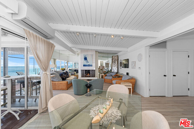 Building Photo - 27060 Malibu Cove Colony Dr