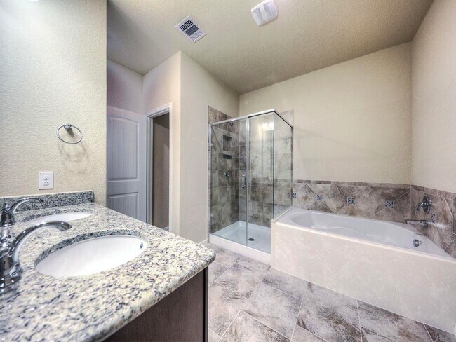 Building Photo - 1530 Holly Chase Ct