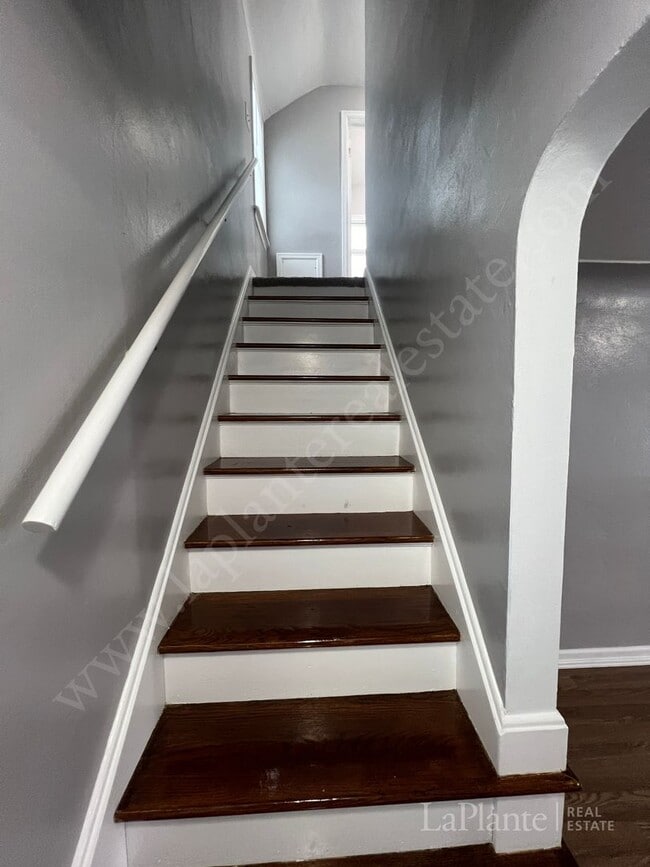 Building Photo - Move-in Ready 3 Bedroom Home for Rent