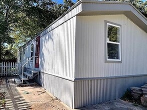 Building Photo - 434 Sherman Dr