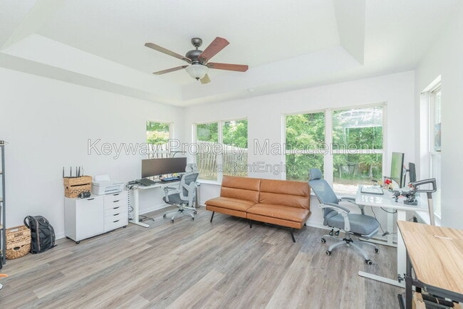 Building Photo - 3128 Alexandria Dr