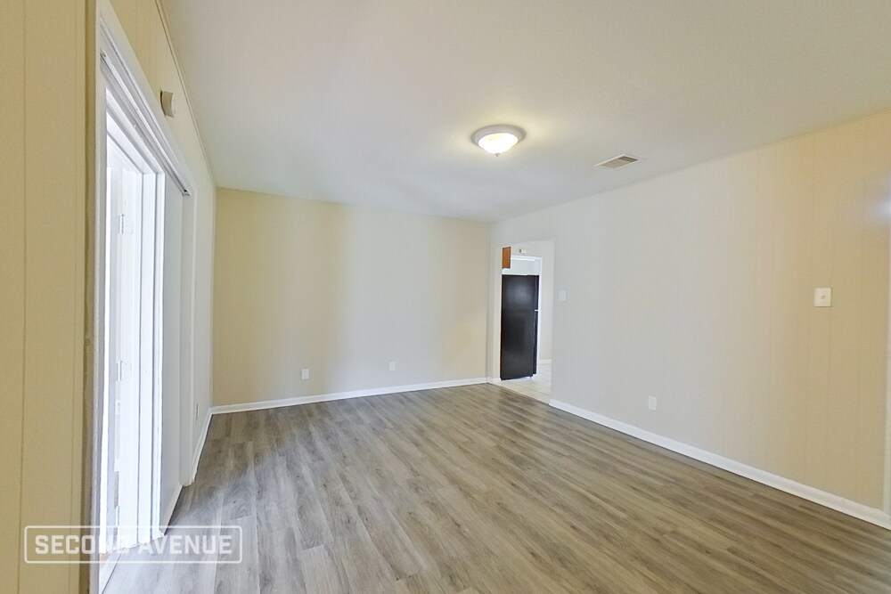 Building Photo - 1495 W Gulf Bank Rd