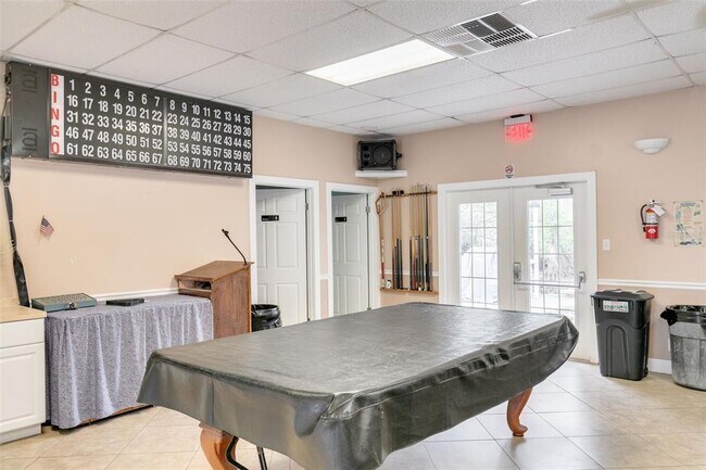 Building Photo - 7815 Greenlawn Dr