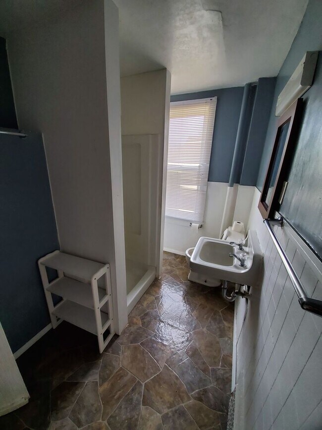 Building Photo - 2512 Walnut St