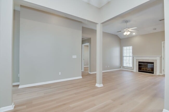 Building Photo - Updated 4 Bedroom in Grovetown