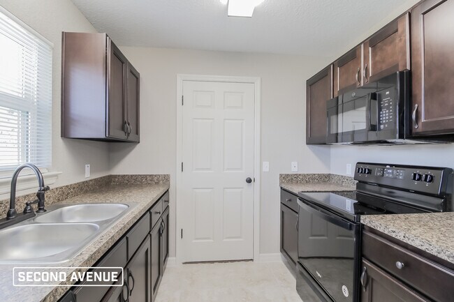 Building Photo - 4535 SW 155th Place Rd