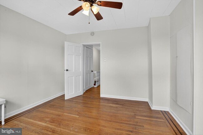 Building Photo - 2343 E Huntingdon St