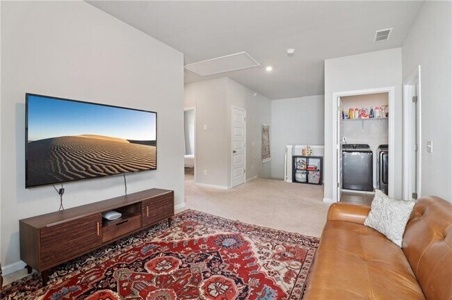 Building Photo - 3890 Clarington Dr