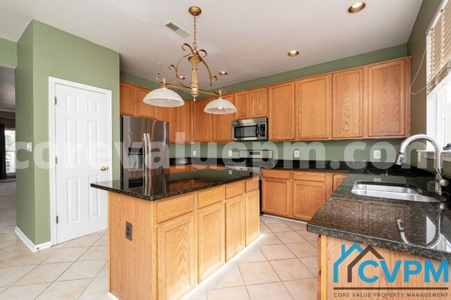 Building Photo - 2668 Streamview Dr