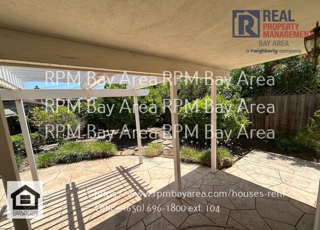 Building Photo - Spacious and Classic Home in Sunnyvale 3BD...
