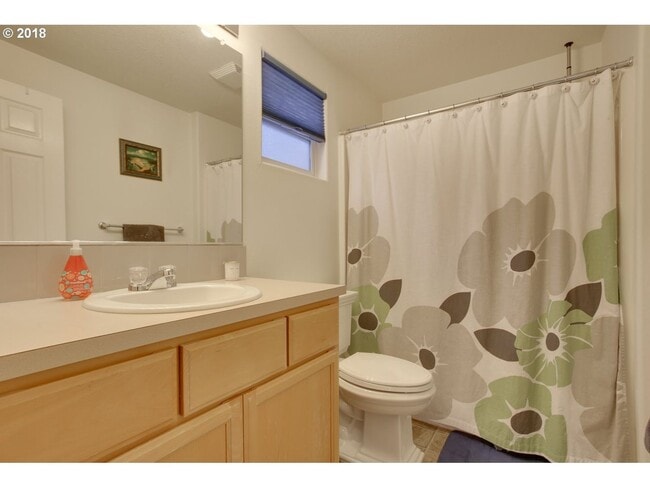 Building Photo - Charming North Portland 3 Bed 2.5 Bath Kenton Neighborhood House ~ Garage, A/C & Washer & Dryer!