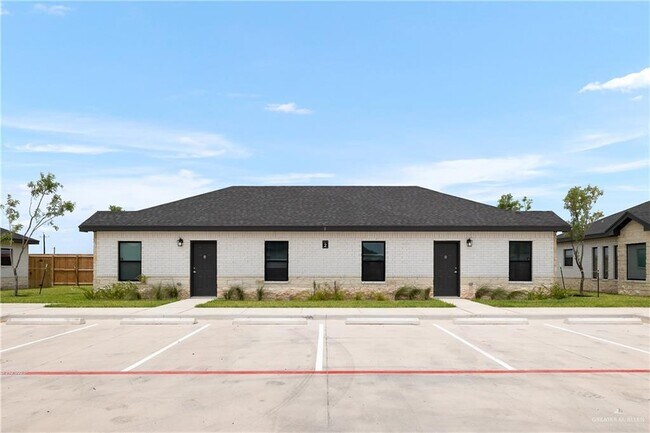 Building Photo - 530 S State Hwy 336