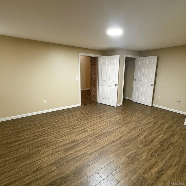 Building Photo - 9 S Clinton St